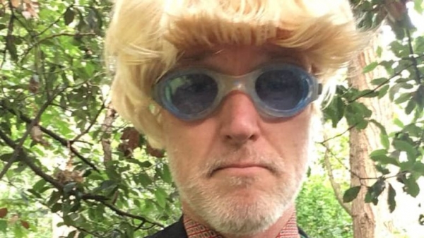 Extinction Rebellion protester arrested after three hours on Big Ben scaffolding
Extinction Rebellion protester arrested after three hours on Big Ben scaffolding