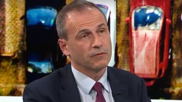 
                              Higher insurance prices for loyal customers could be banned
                      