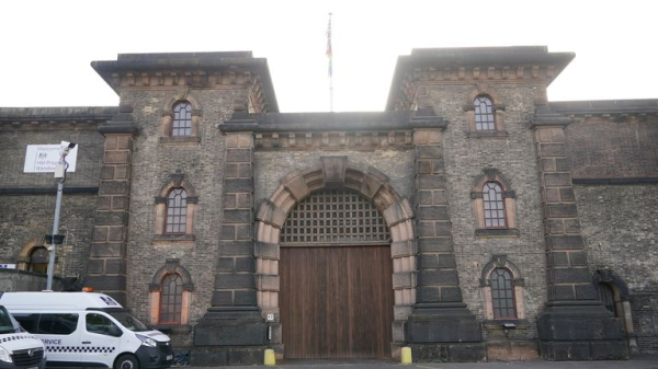 Labour calls for independent inquiry into Wandsworth prison escape  