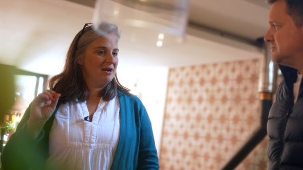 Teen describes why she left 'hellhole' school to learn online - as country could face education shake-up Teen describes why she left 'hellhole' school to learn online - as country could face education shake-up